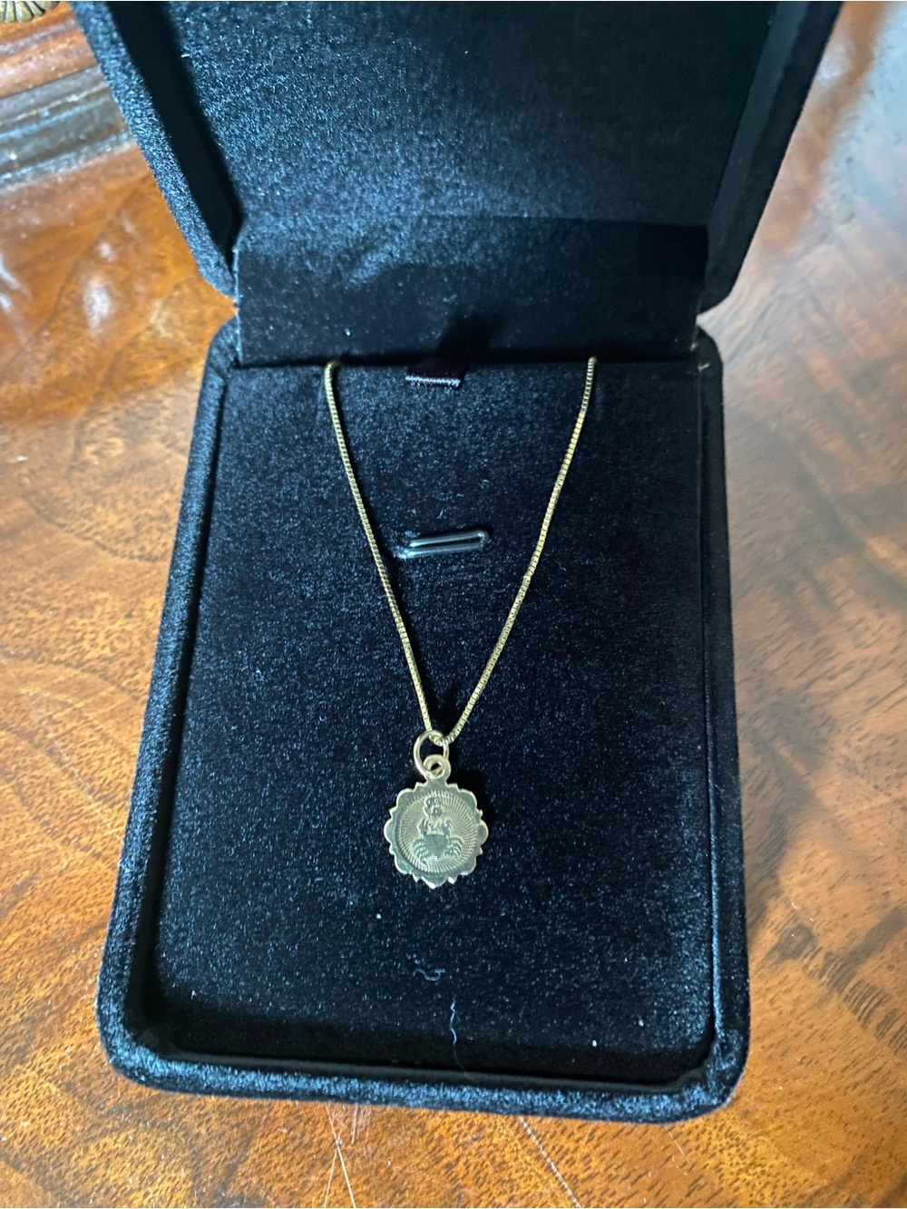 10k Gold Chain with 10k Cancer Zodiac Sign Pendant